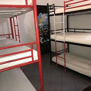 jacobs-inn-hostel.fr-paris.fr/